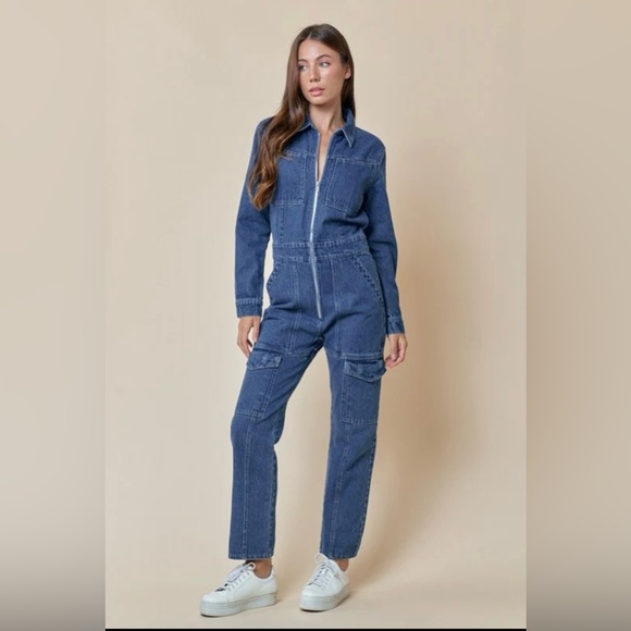 Washed front zipper collared jumpsuit. - Picture 5 of 7